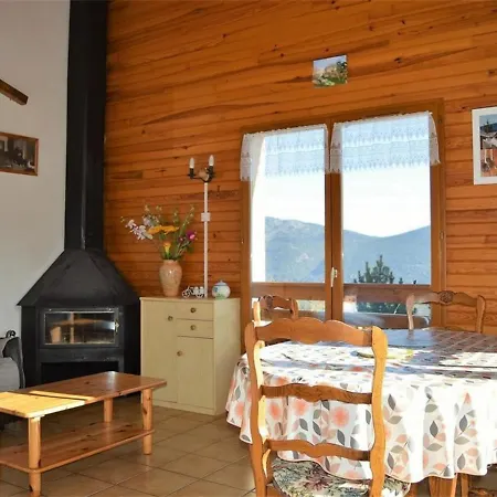 Ensoleille Avec Balcon, Garage Et Cheminee - - Fr-1-593-12