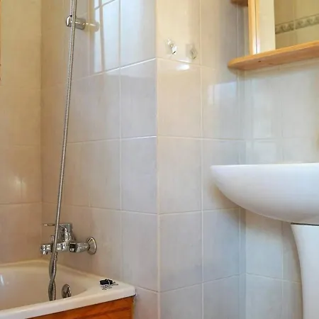 Hotel Ensoleille Avec Balcon, Garage Et Cheminee - - Fr-1-593-12 Les Angles (Pyrenees-Orientales)